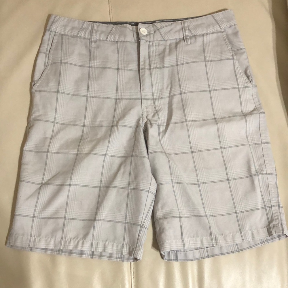 Men’s Gray Stripe Shorts